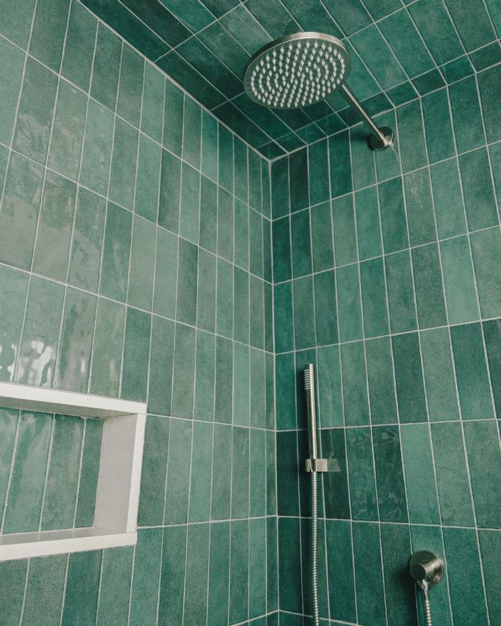 Penny'S Motel Thornbury Екстериор снимка