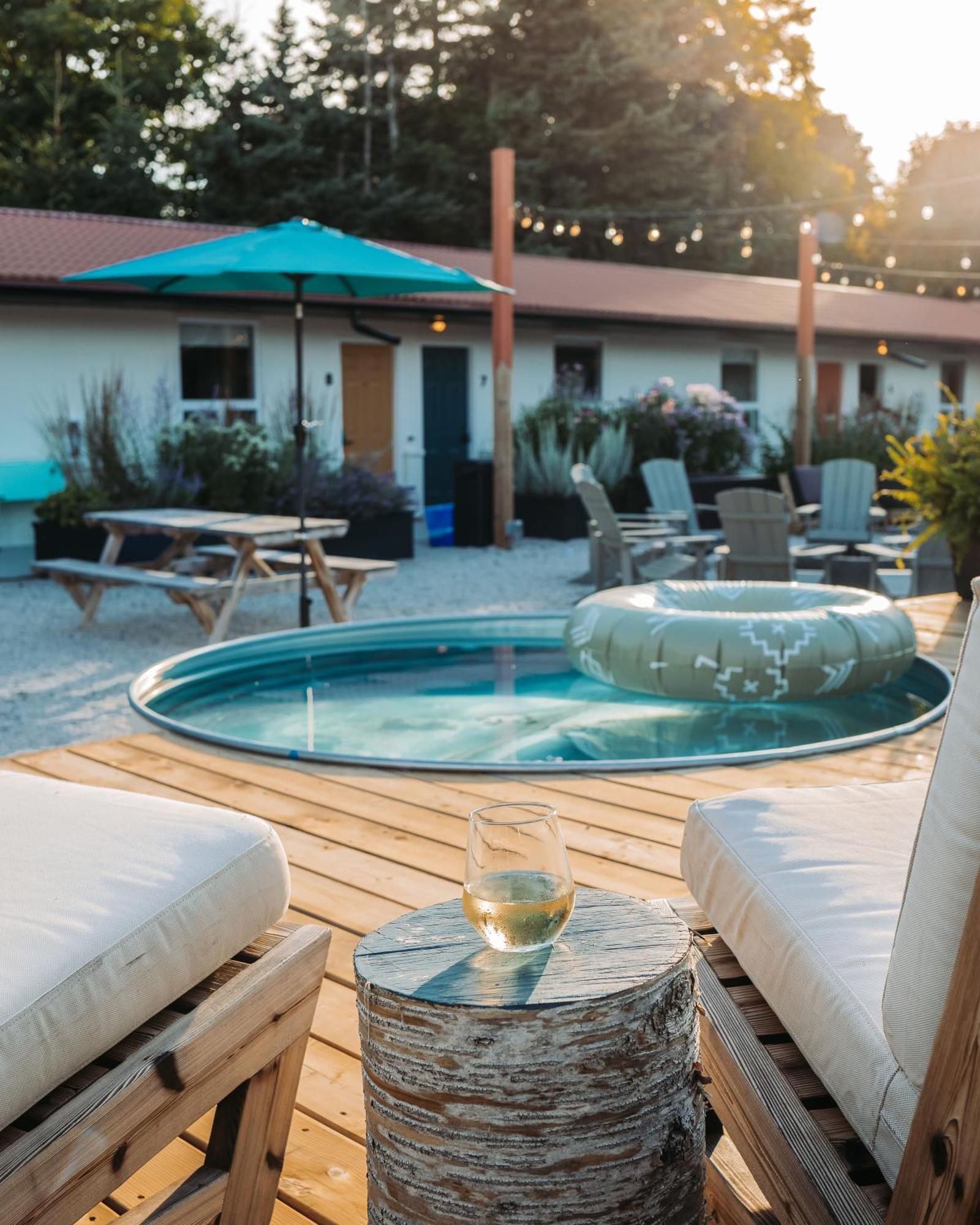 Penny'S Motel Thornbury Екстериор снимка