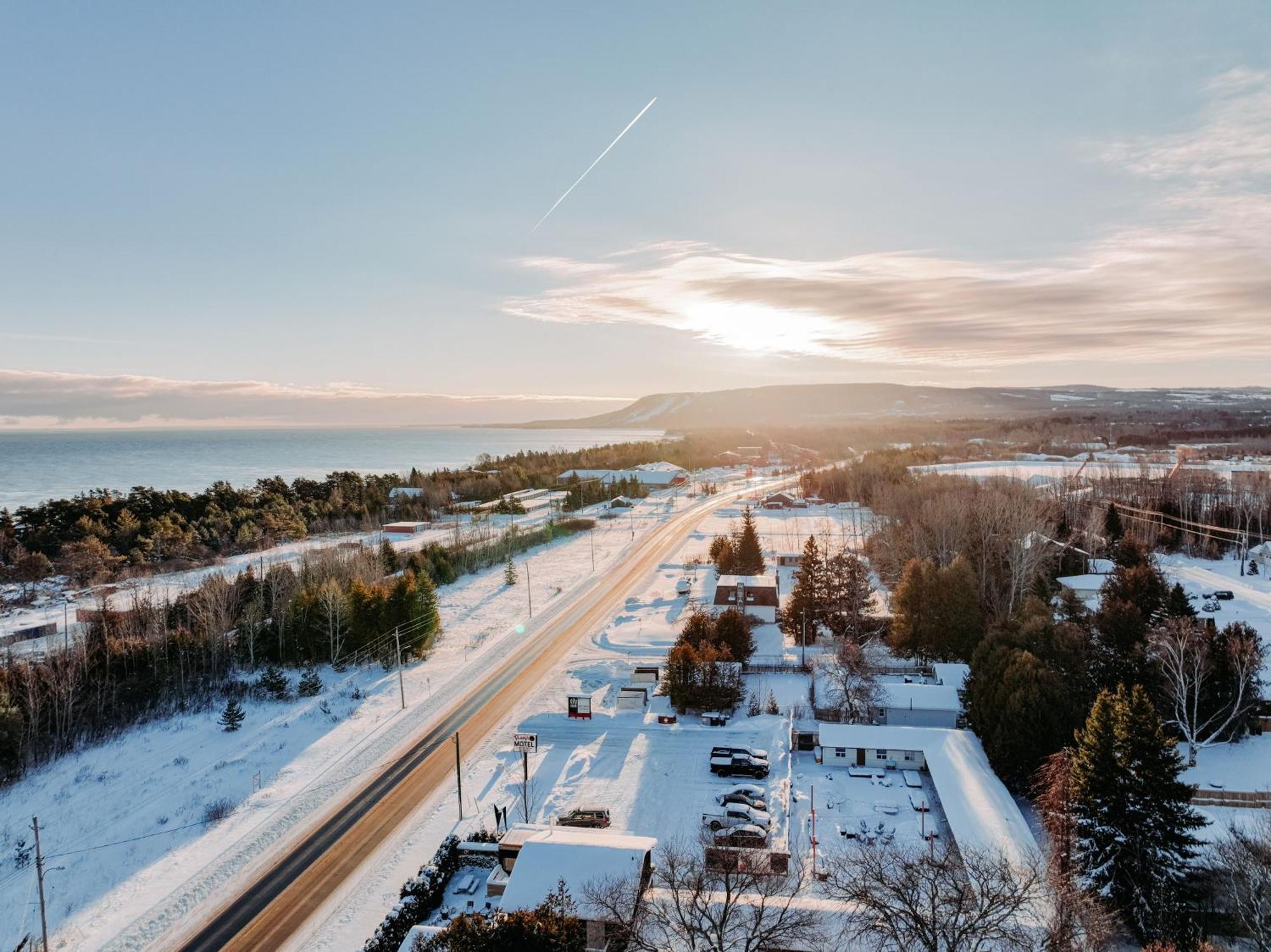 Penny'S Motel Thornbury Екстериор снимка