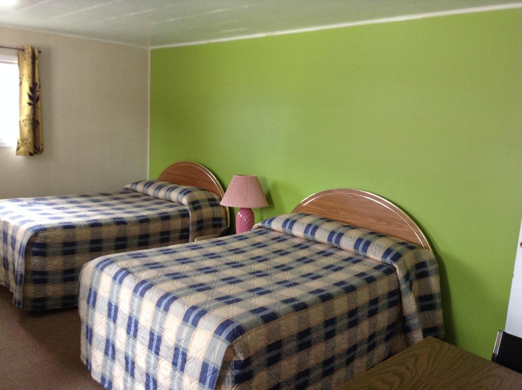 Penny'S Motel Thornbury Екстериор снимка