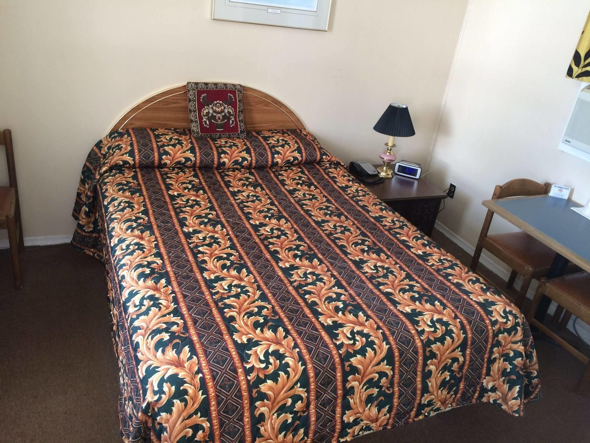 Penny'S Motel Thornbury Екстериор снимка