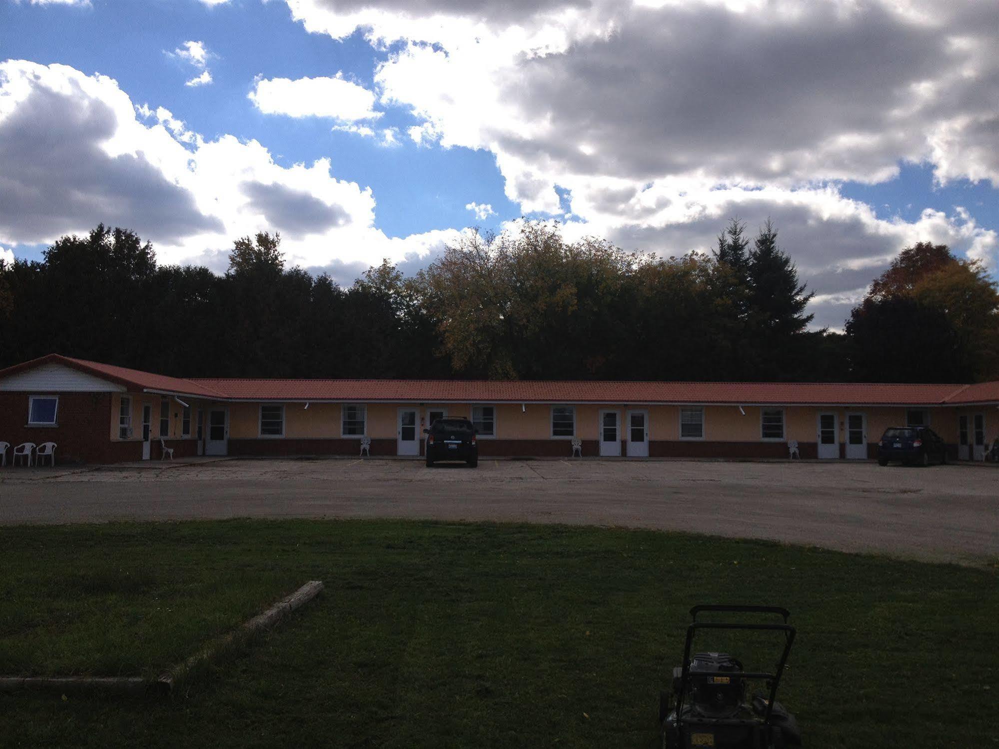 Penny'S Motel Thornbury Екстериор снимка